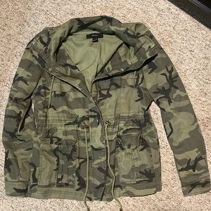 Forever 21 woman’s camo jacket